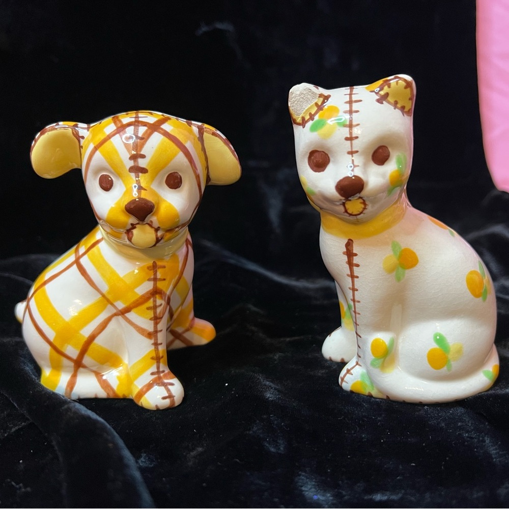 Vintage Braxton Laguna Plaid and Floral Ceramic Animal cat dog salt and pepper